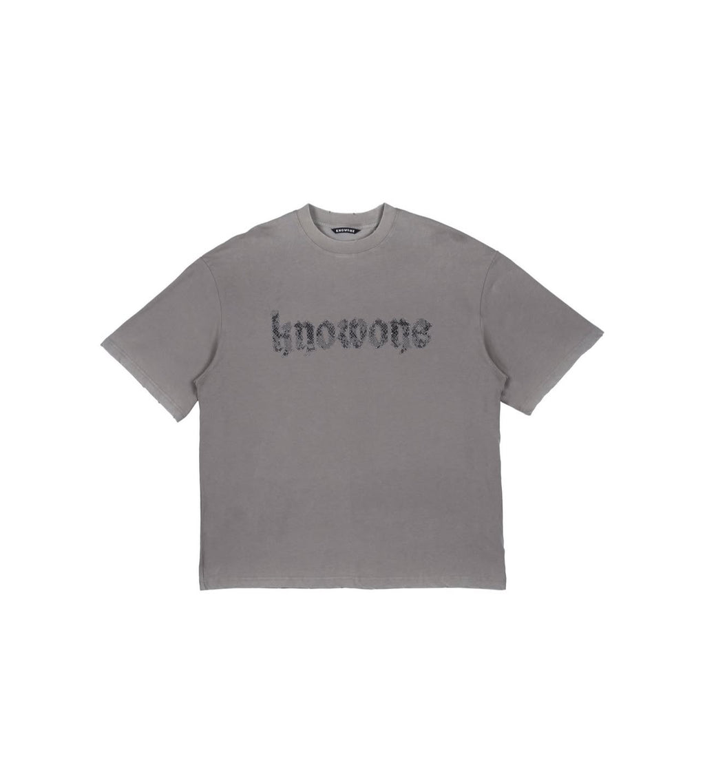 KNOWONE SNAKE RIVET TEE  CEMENT