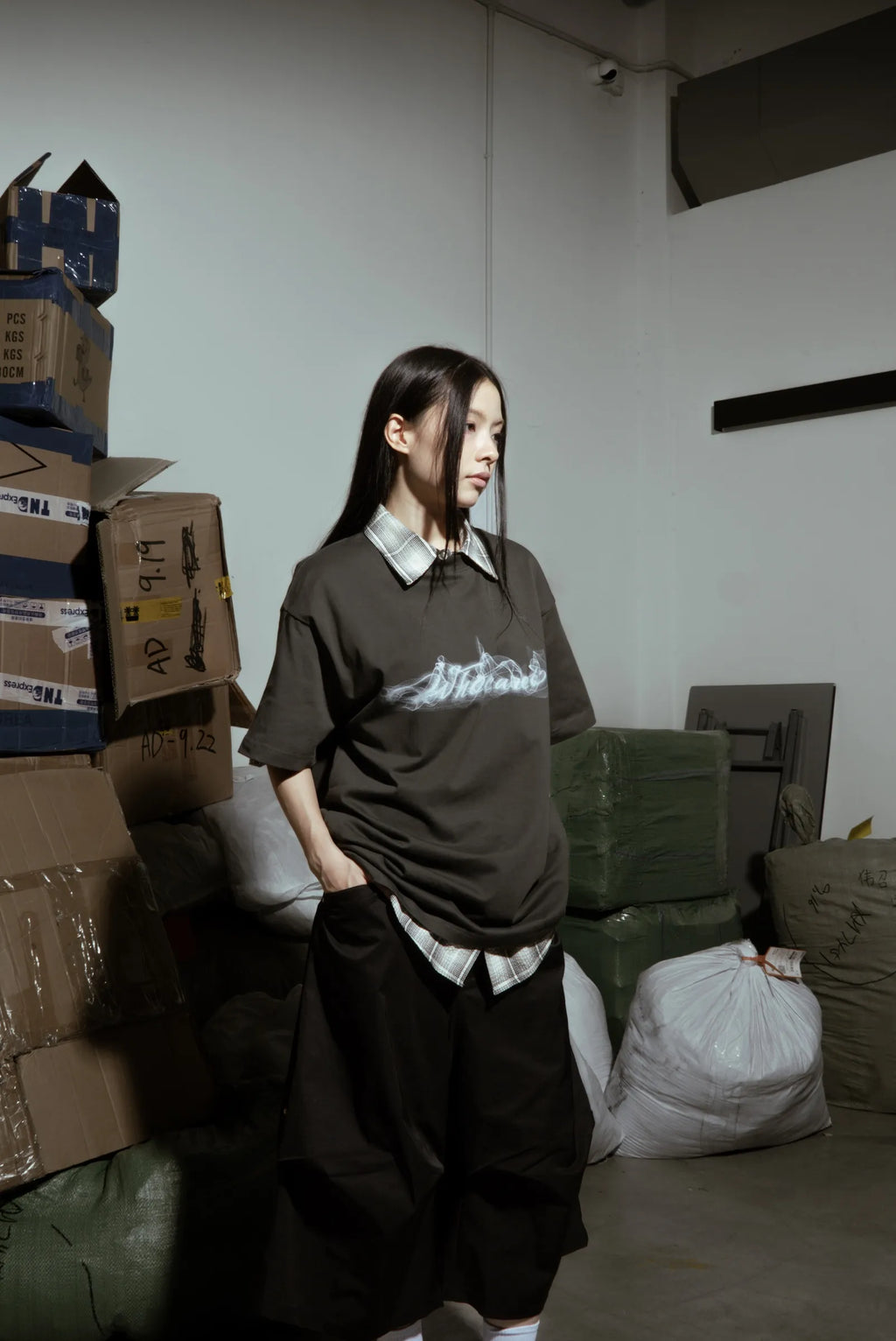 WHOCARES SMOKE LOGO TEE BLACK