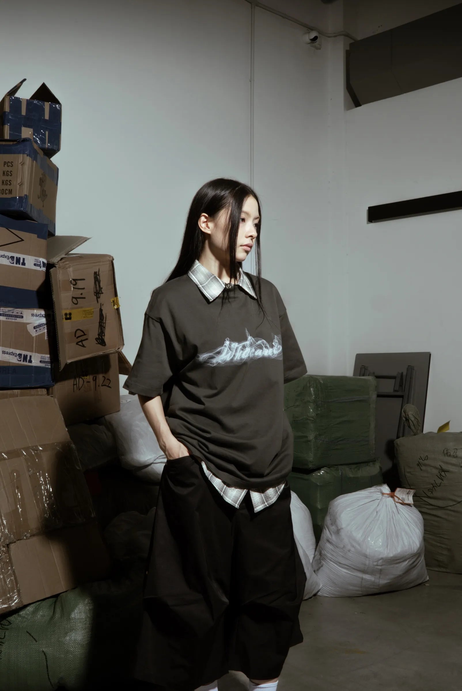 WHOCARES SMOKE LOGO TEE BLACK