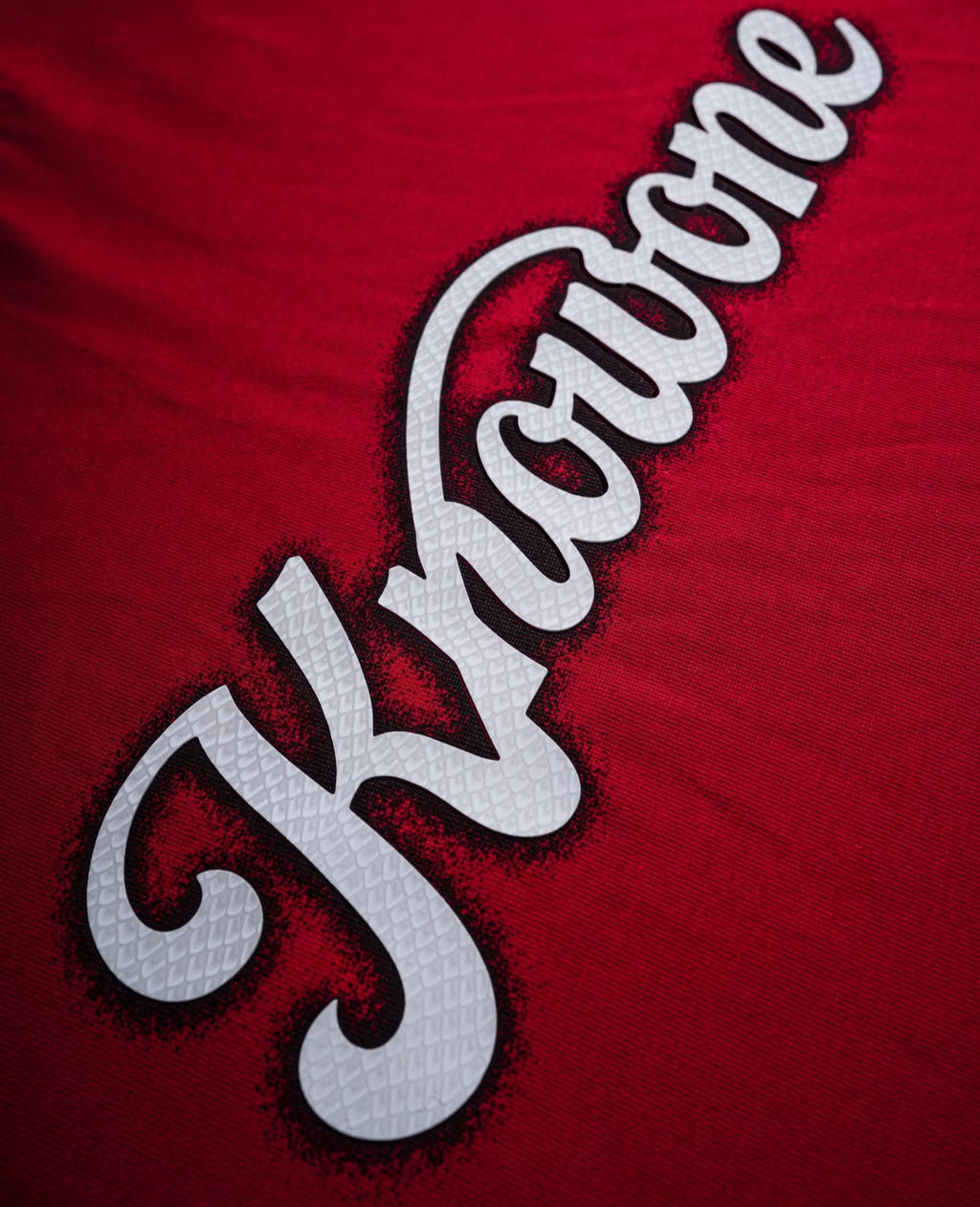 KNOWONE SNAKE EMBOSSED TEE RED