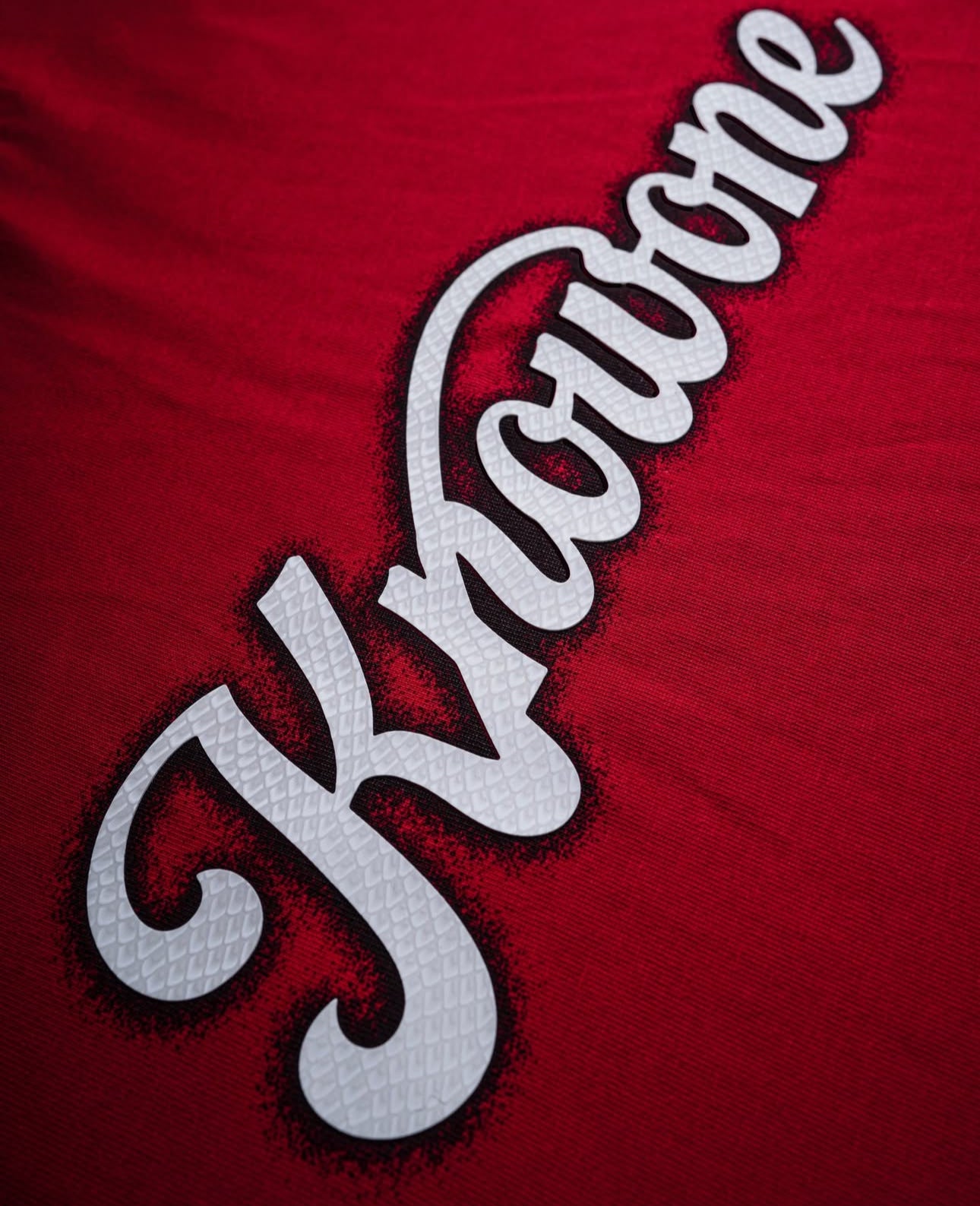 KNOWONE SNAKE EMBOSSED TEE RED
