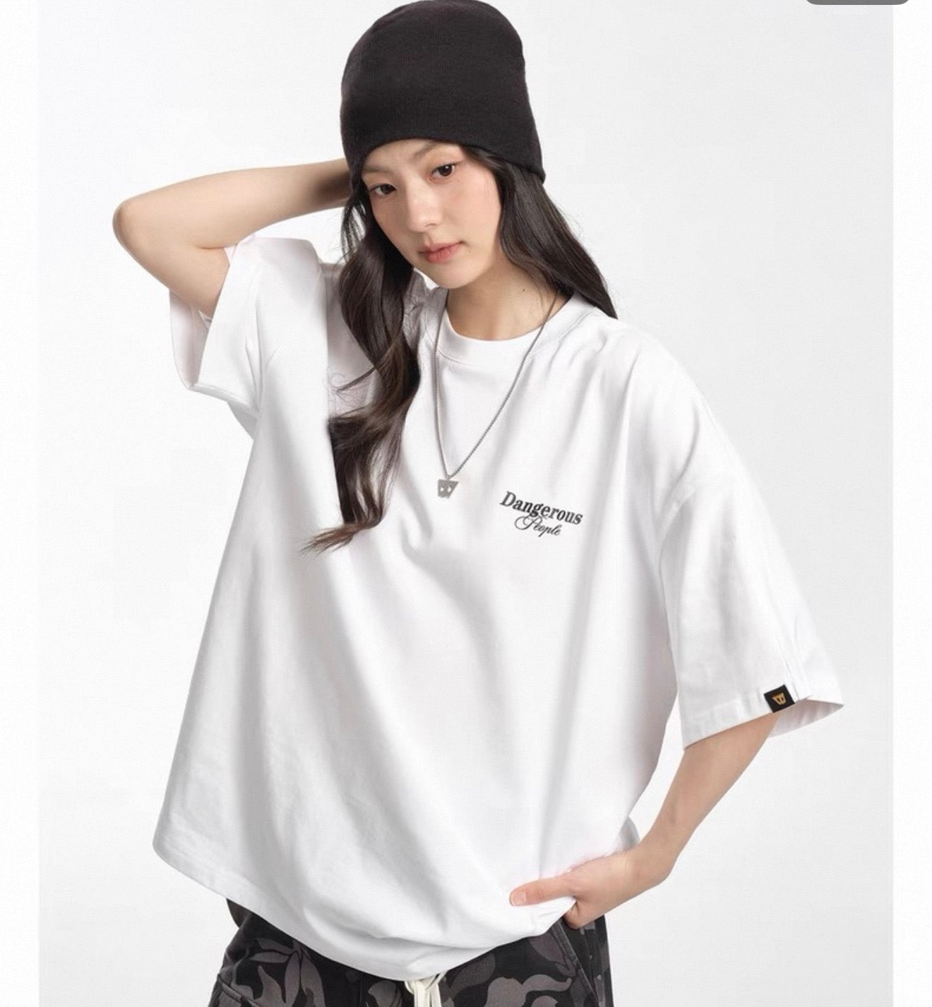 Dangerous people tee white 010