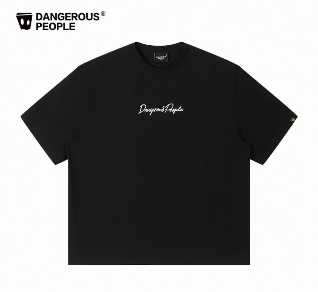 Dangerous people tee black 007
