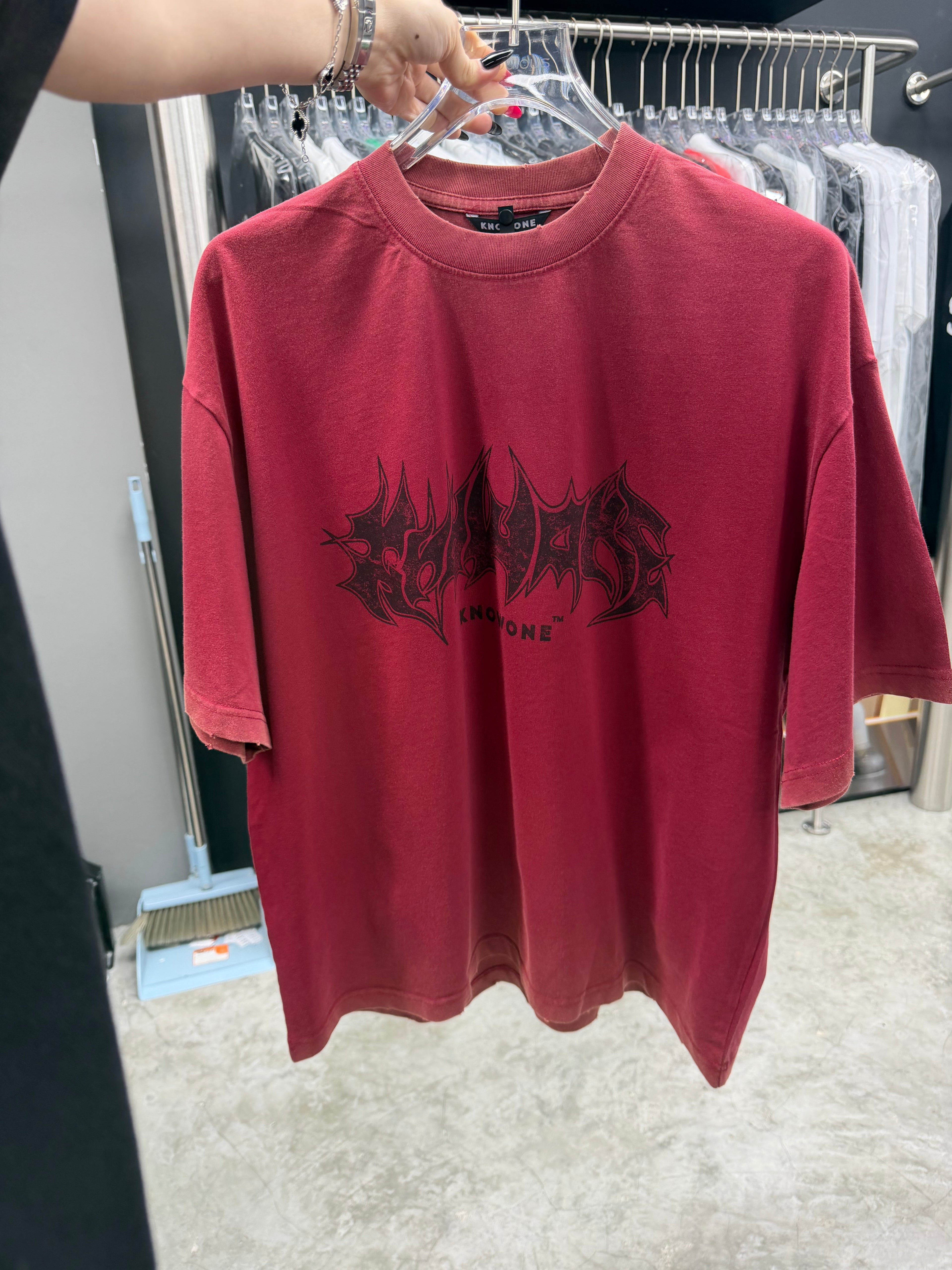 KNOWONE  THORNS TEE RED
