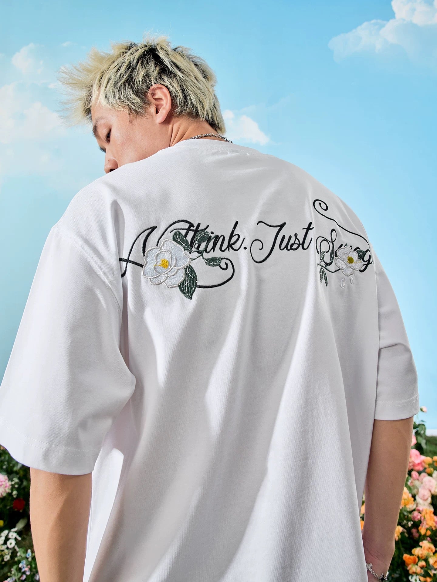 NUTHINK TEE WHITE 007