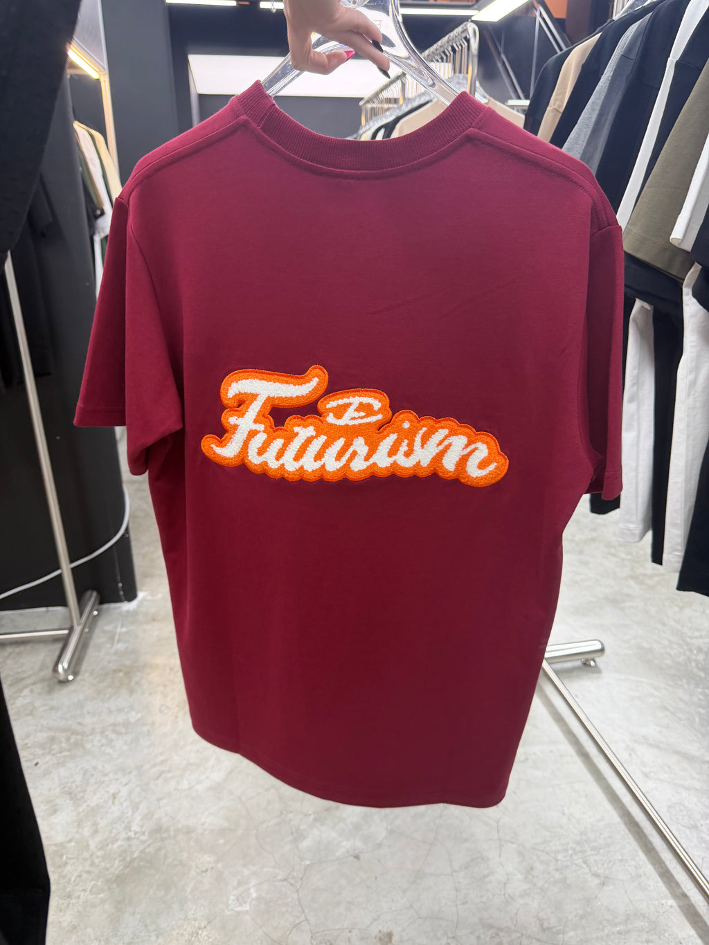 FUTURISM 27 FLURRY WORDING TEE MAROON