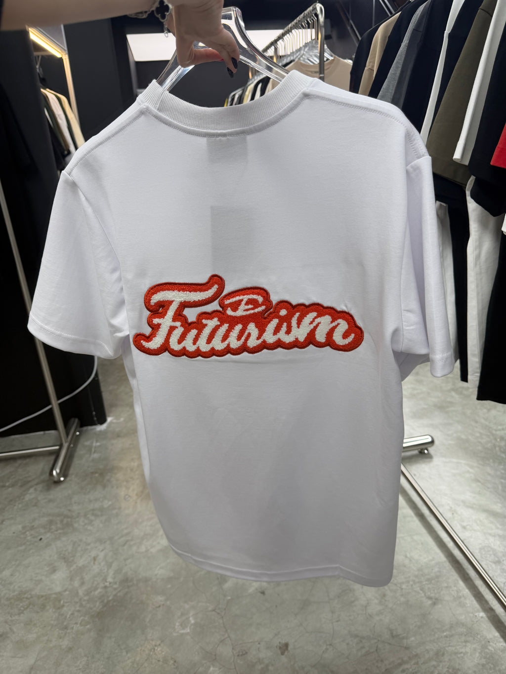FUTURISM 28 FLURRY WORDING TEE WHITE